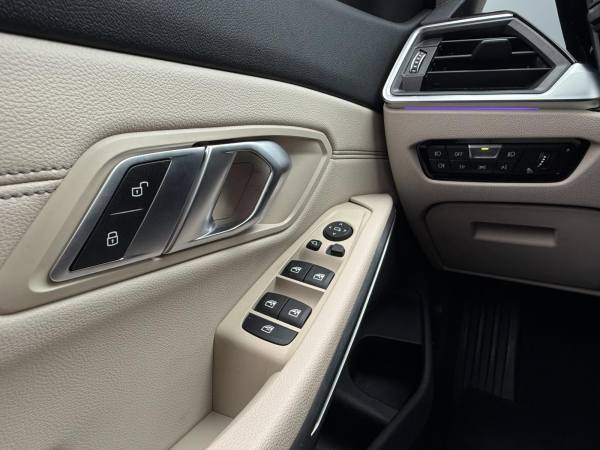 BMW 320 d xDrive slo 1. lastnik